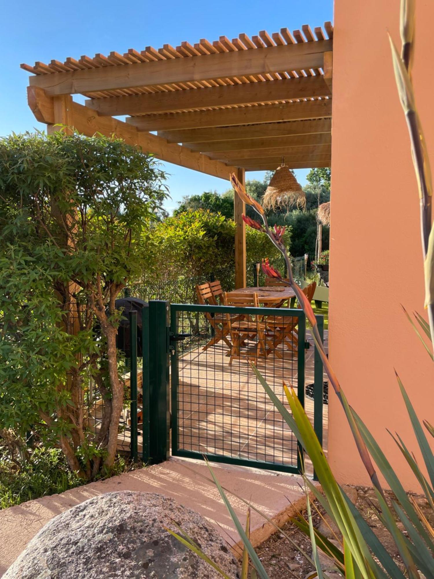 A Casa Di Lo Villa Lecci Exterior foto